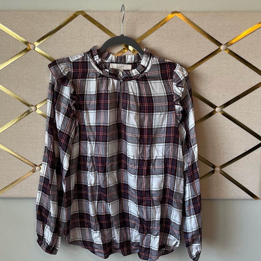 🥳NWT LOFT Festive Plaid Blouse